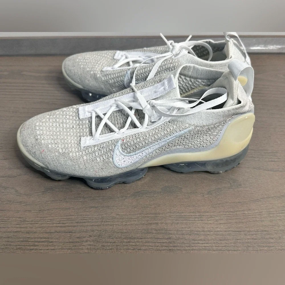 Nike Air VaporMax Flyknit White‎ Pure Platinum 9.5